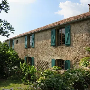  Hébergement de vacances Le Presbytère De Montaigut